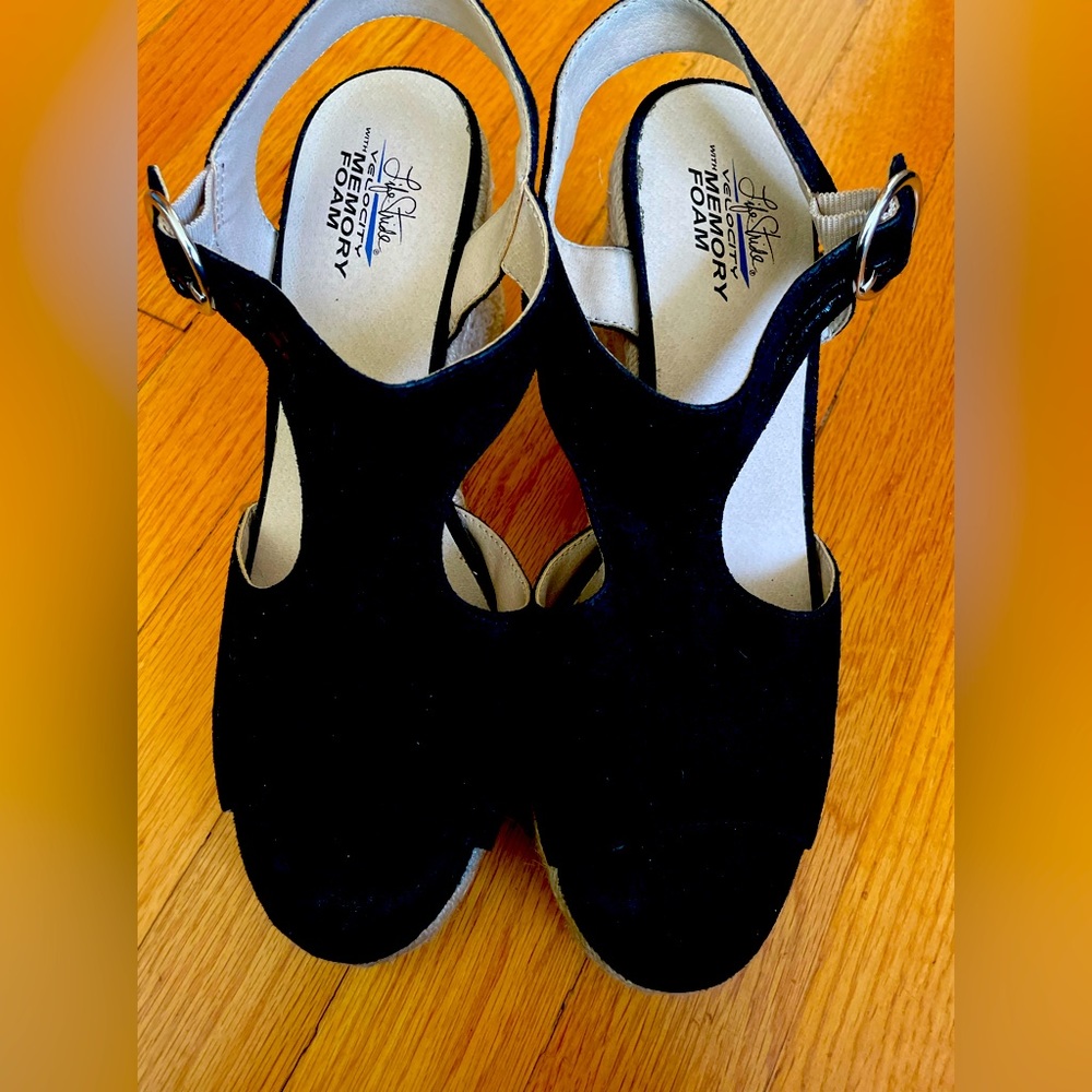 Life stride open toed wedge shoes